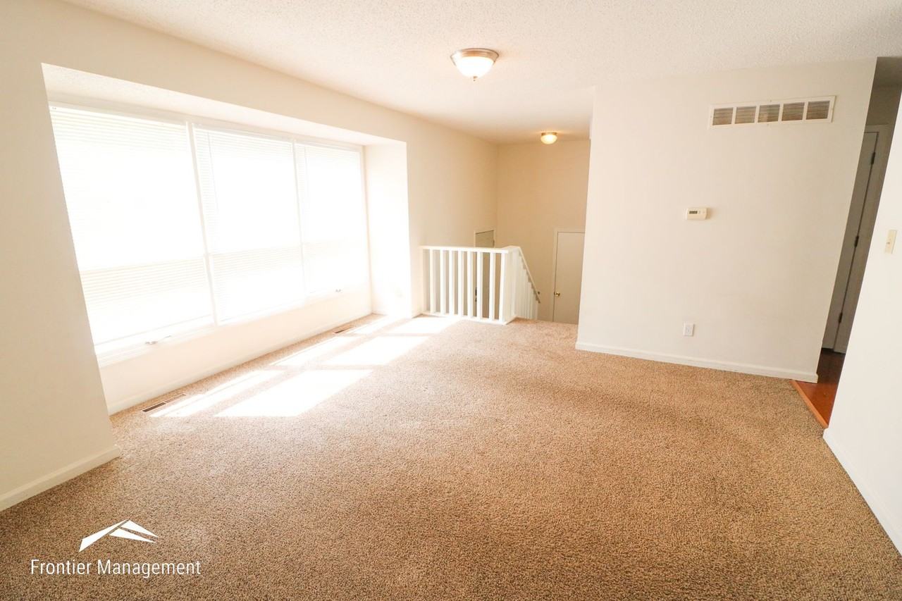 2038 Shirley Lane - Photo 5 of 14