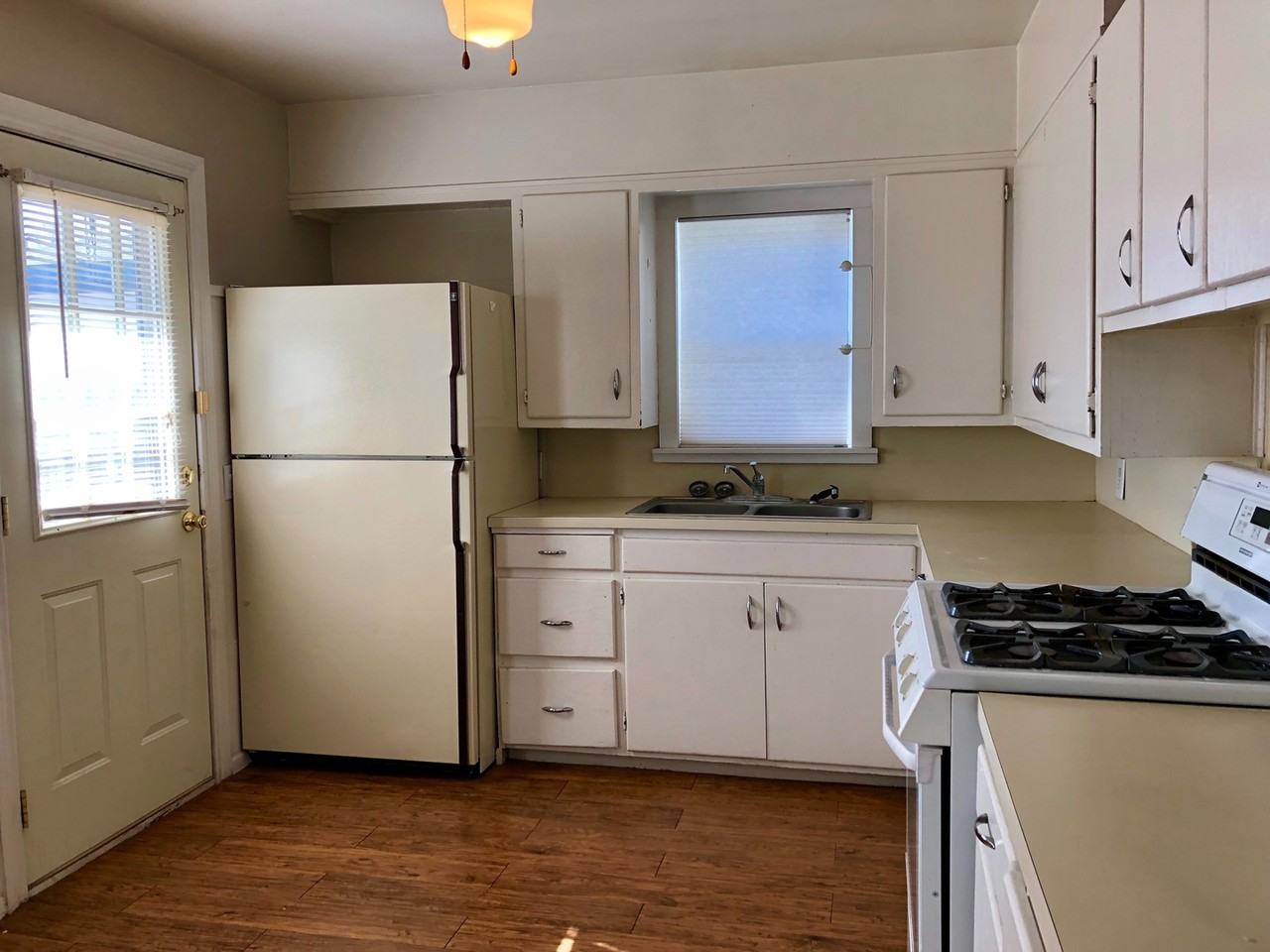 4805 36th St - Photo 2 of 8