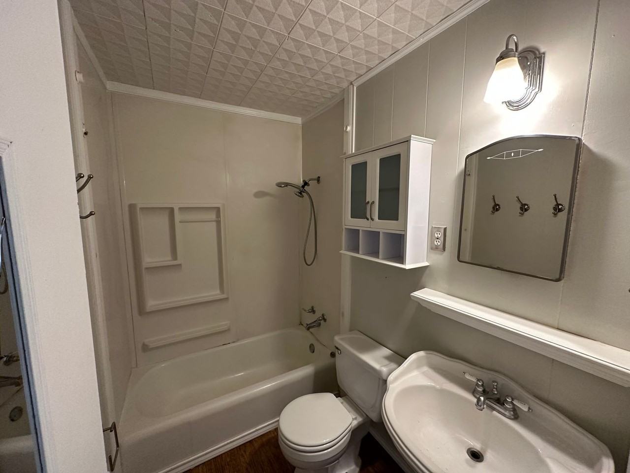 4805 36th St - Photo 7 of 8