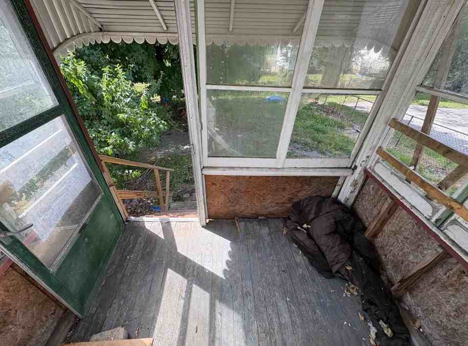 7508 Chandler Avenue #NA - Photo 3 of 8