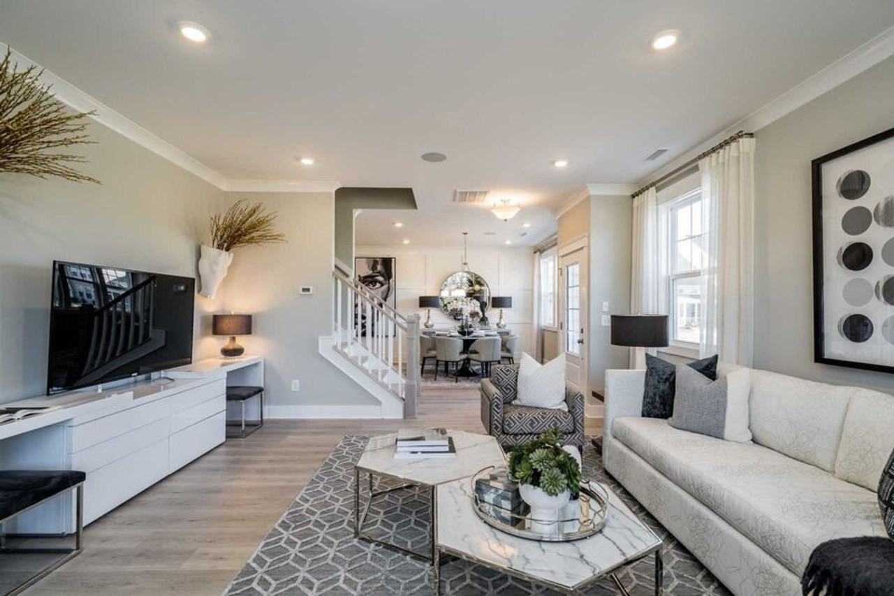 1110 Falling Rock Place - Photo 4 of 16