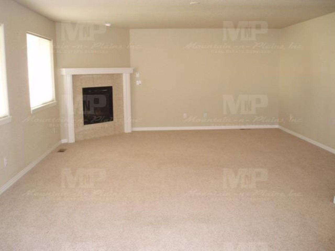 277 South Ursula Avenue - Photo 2 of 10