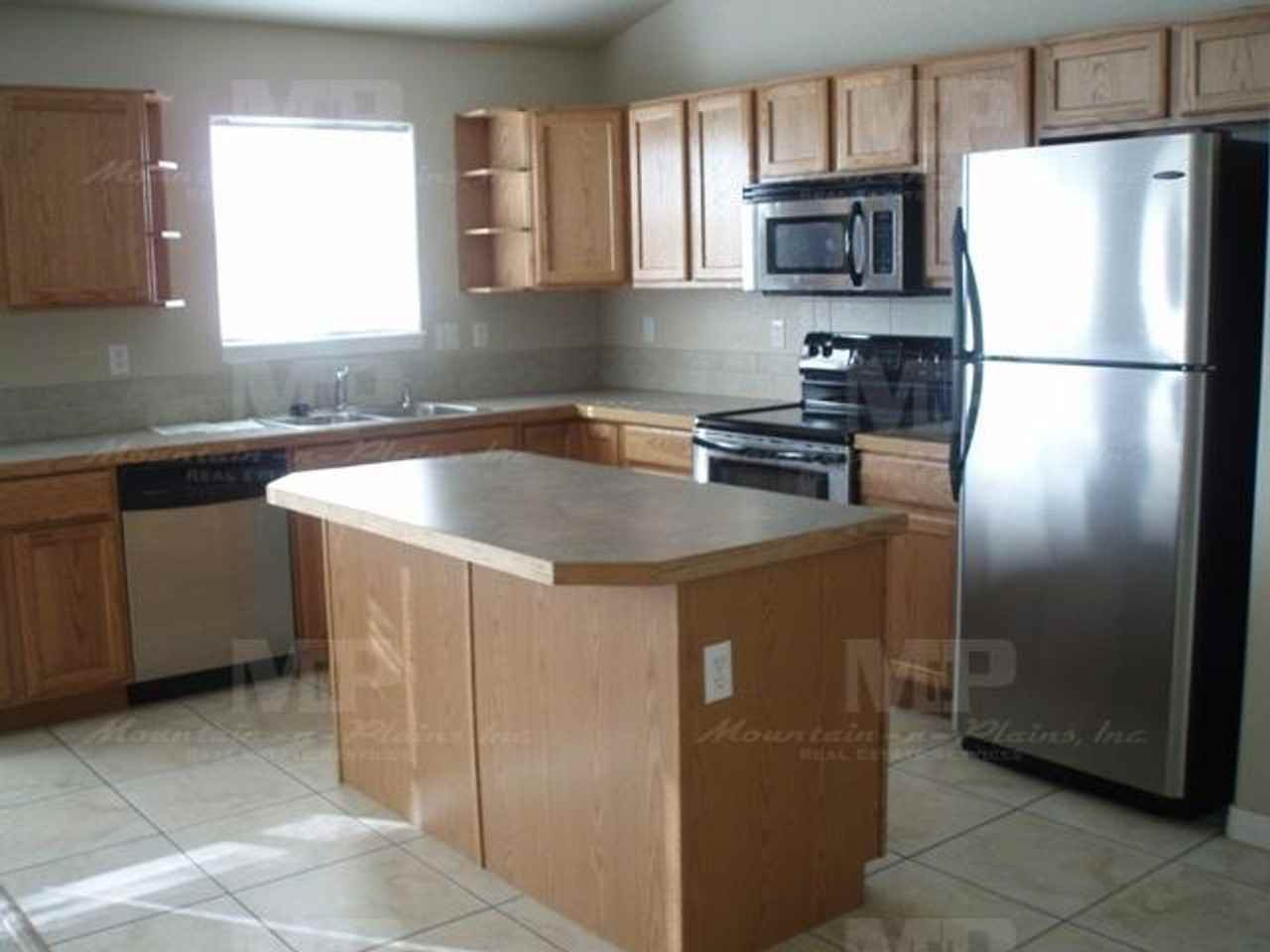 277 South Ursula Avenue - Photo 4 of 10