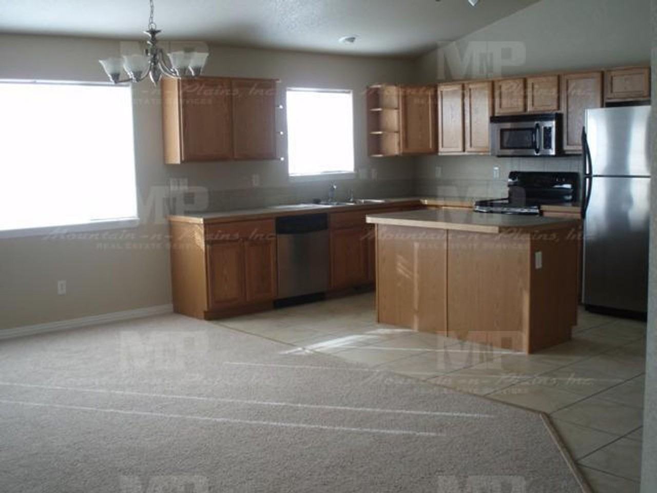 277 South Ursula Avenue - Photo 5 of 10