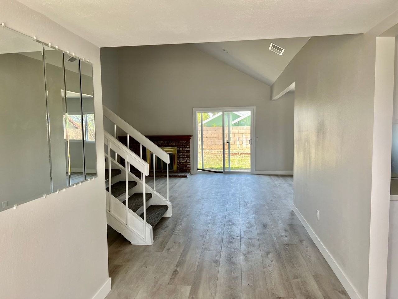 1080 Elmhurst Drive - Photo 3 of 30