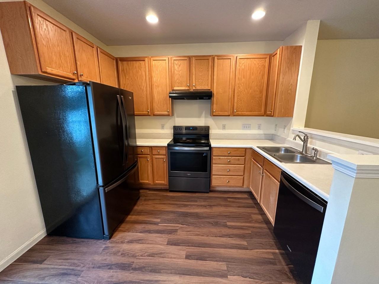 1204 Glory Vine Rd - Photo 5 of 20