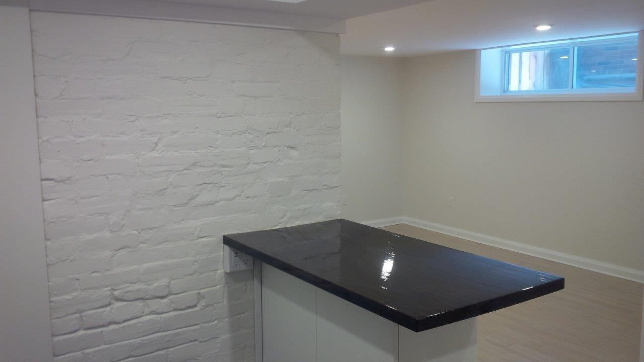 739 Avenue Rd. - Photo 5 of 8