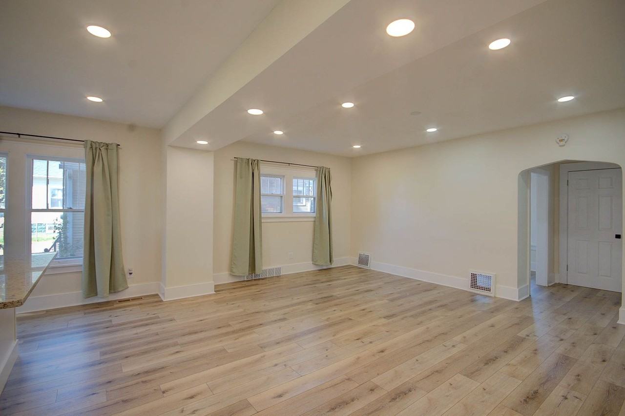 1627 W High St - Photo 7 of 28