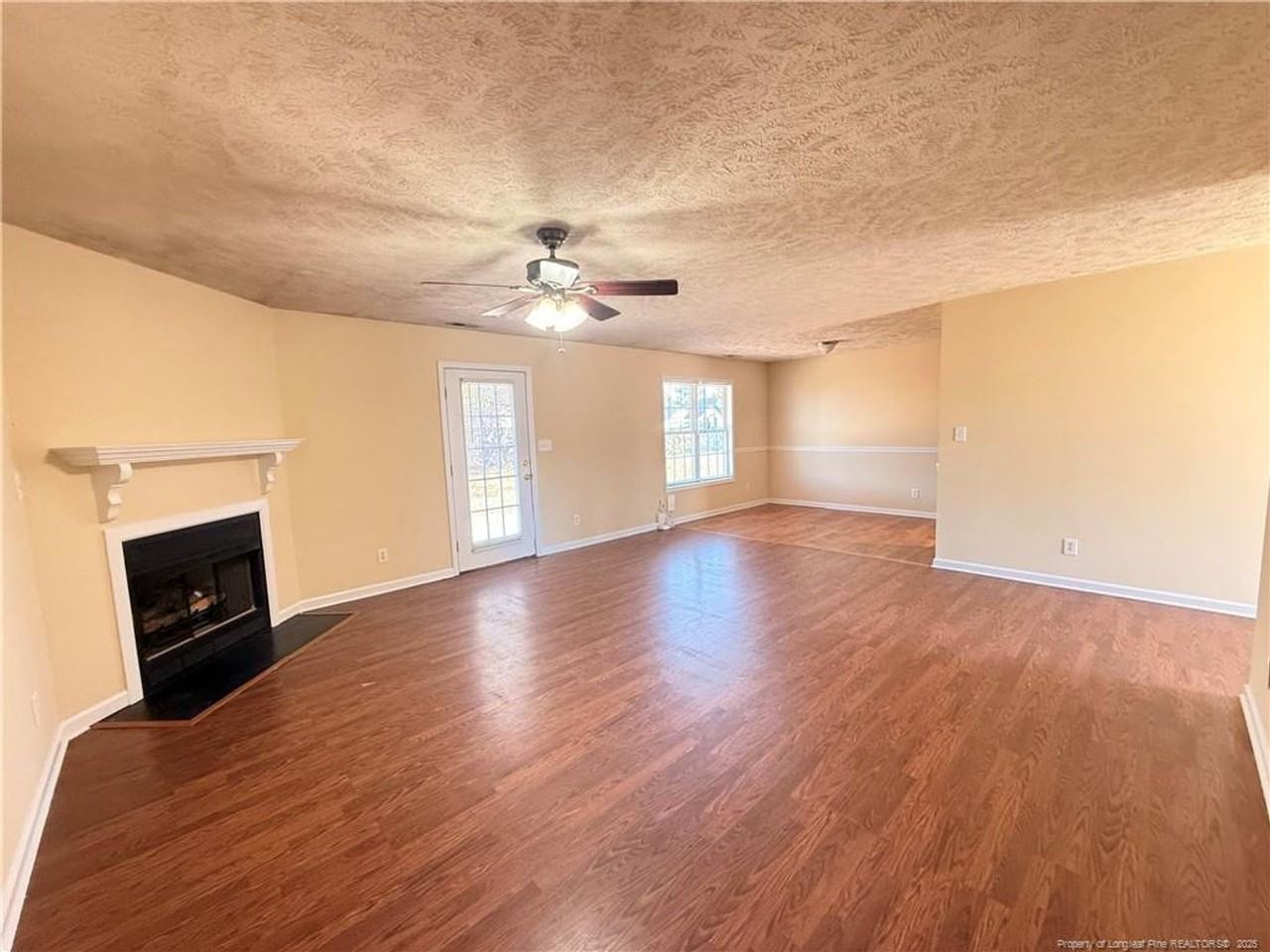 203 Cypress Drive - Photo 4 of 21