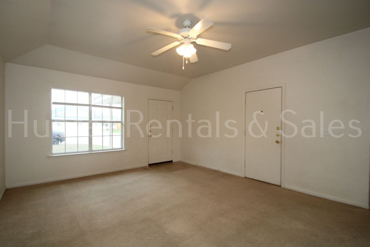 1607 Pima Trl Apt B - Photo 6 of 22