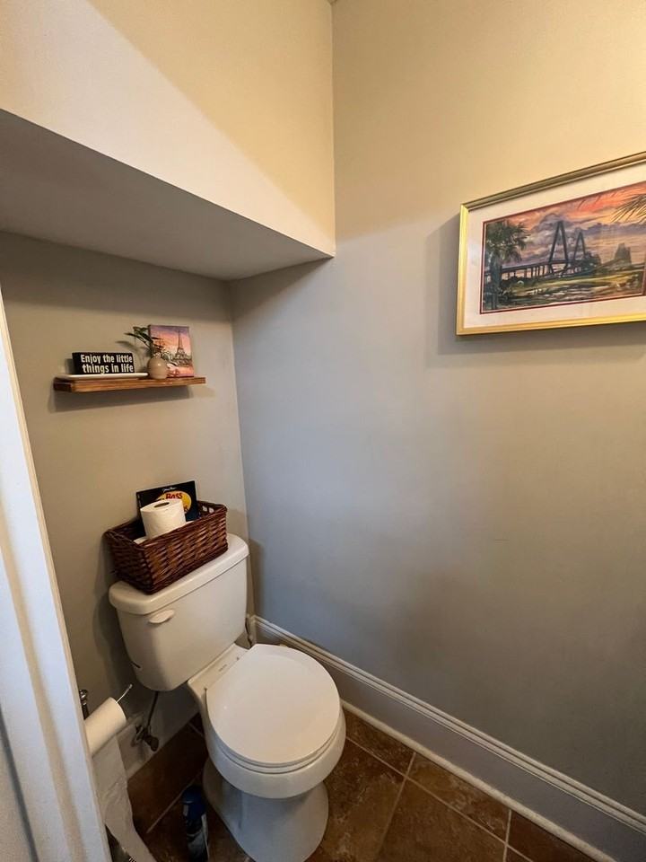 54 Hidden Springs Rd - Photo 5 of 15