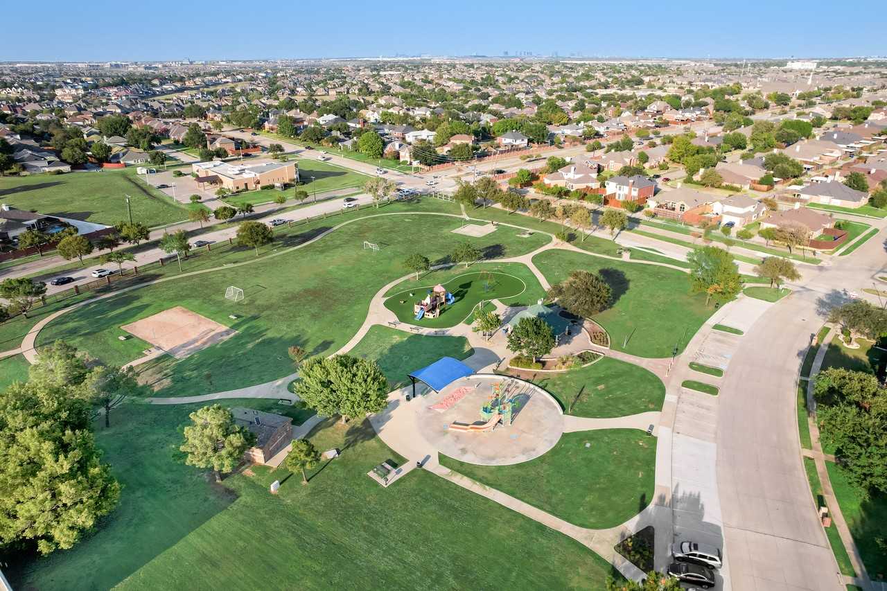 4027 Red Maple Dr #NA - Photo 2 of 39