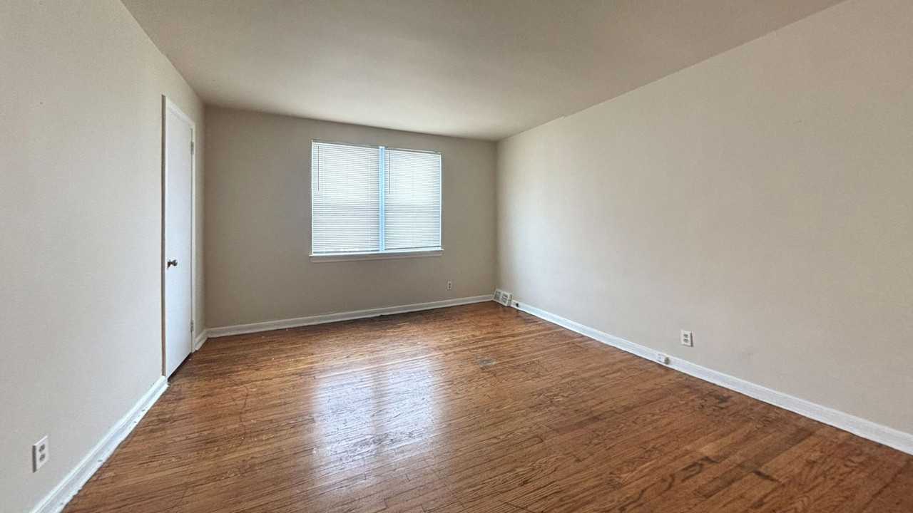 208 East Albanus Street - Photo 6 of 14