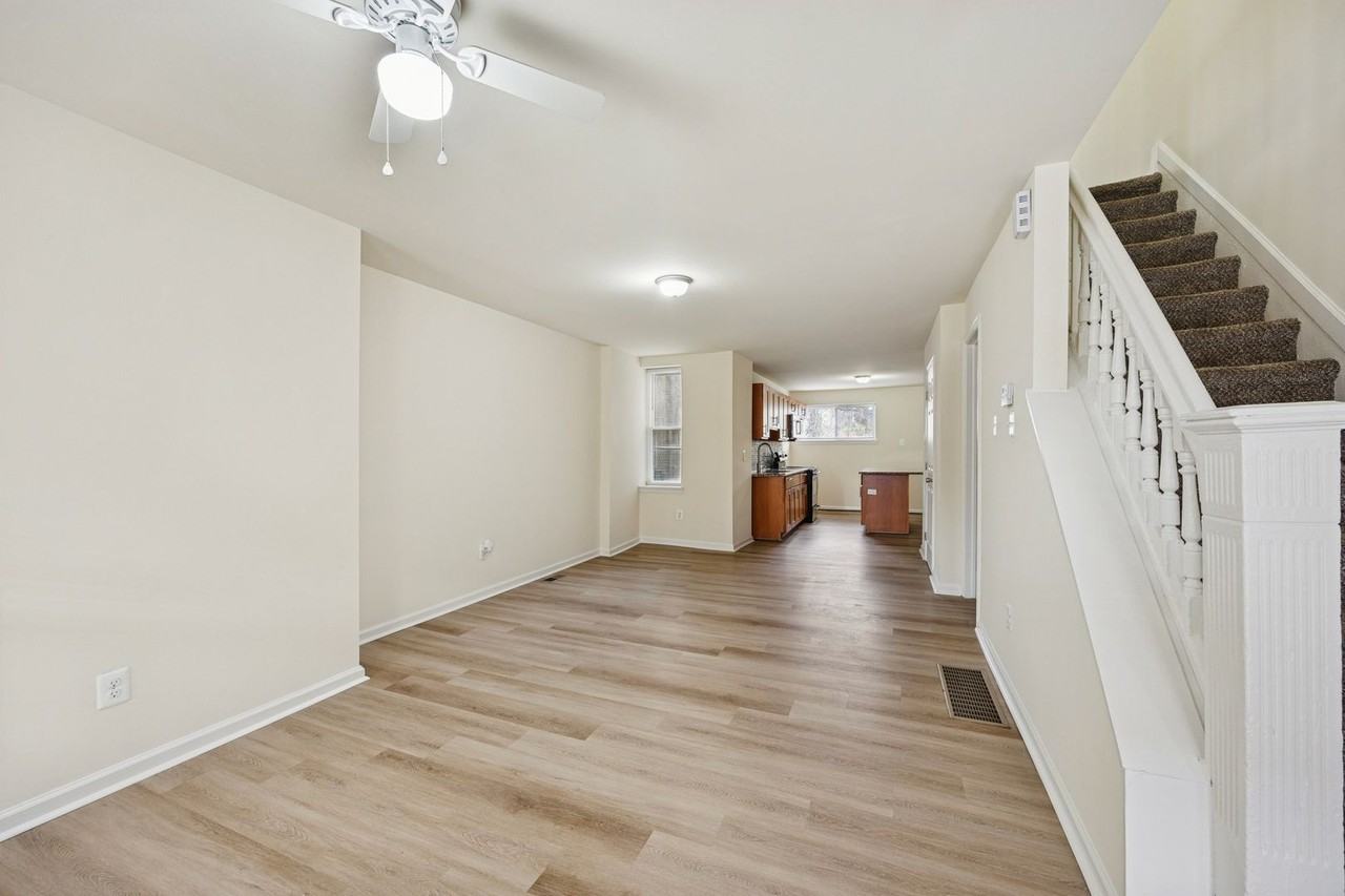 5725 Race St - Photo 2 of 14