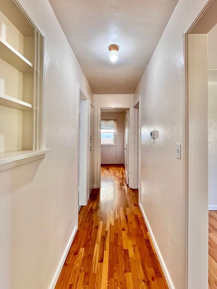 2304 W 6th St - Photo 6 of 17