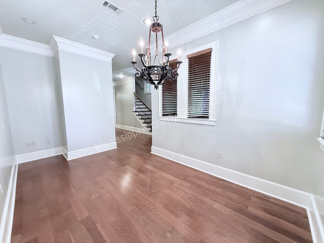 303 Globe Loop - Photo 2 of 37