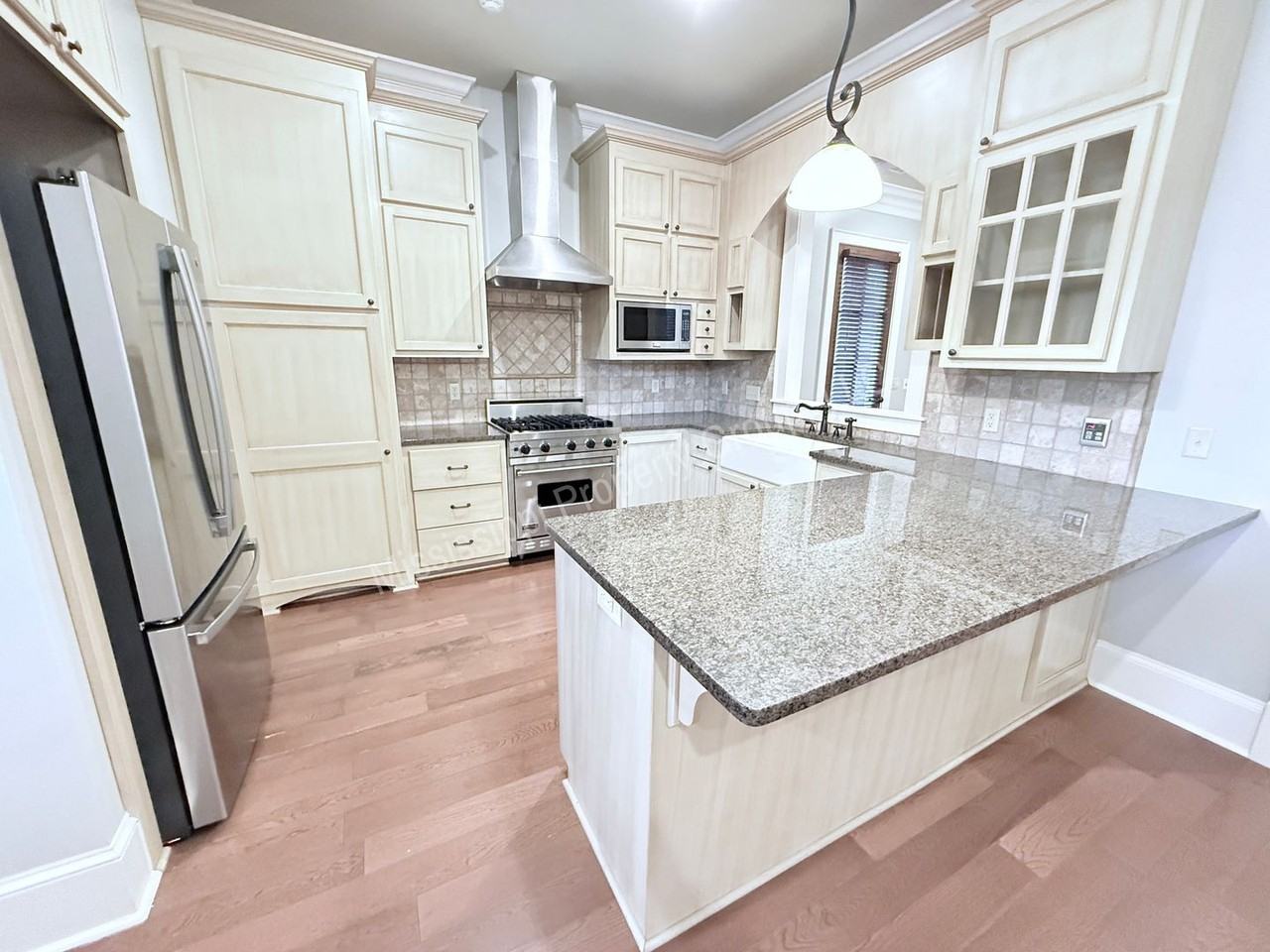 303 Globe Loop - Photo 4 of 37