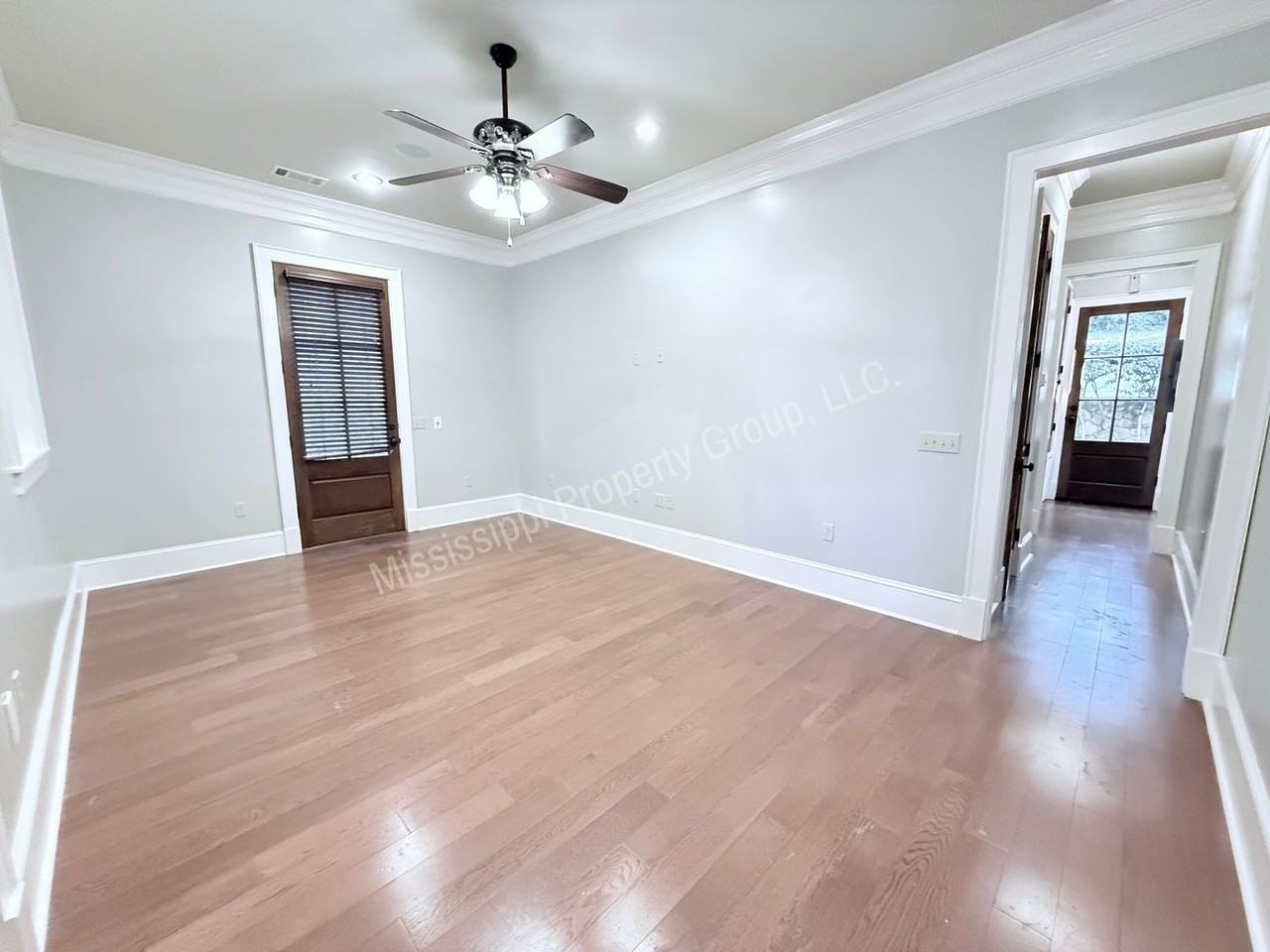 303 Globe Loop - Photo 7 of 37