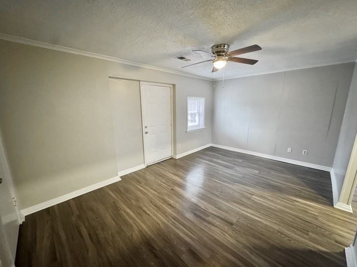 4130 Pikes Peak Ave - Photo 4 of 22