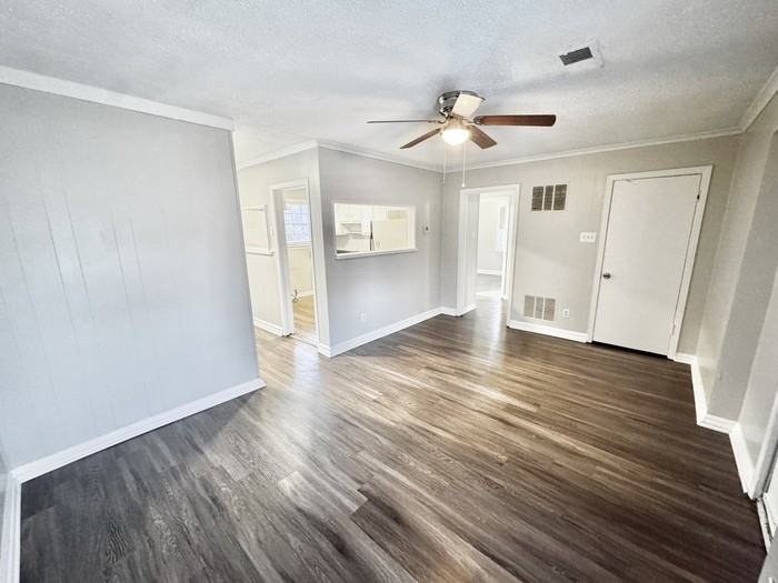 4130 Pikes Peak Ave - Photo 5 of 22