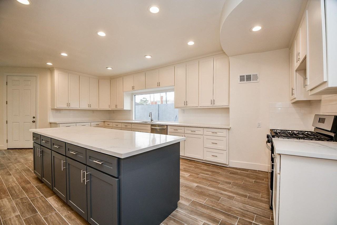 8115 Fondren Lake Drive - Photo 5 of 13