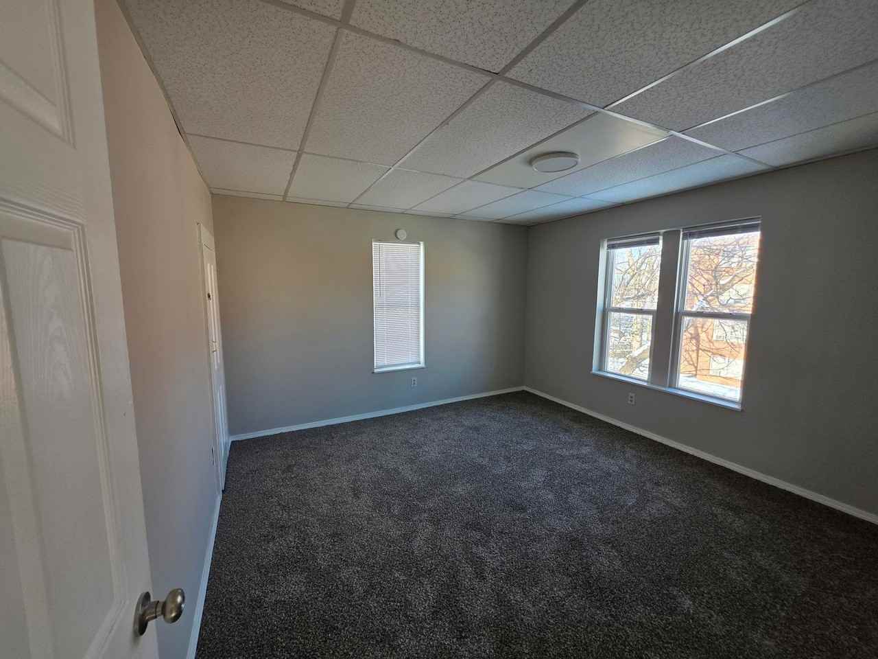 308 E Clark St - Photo 6 of 9