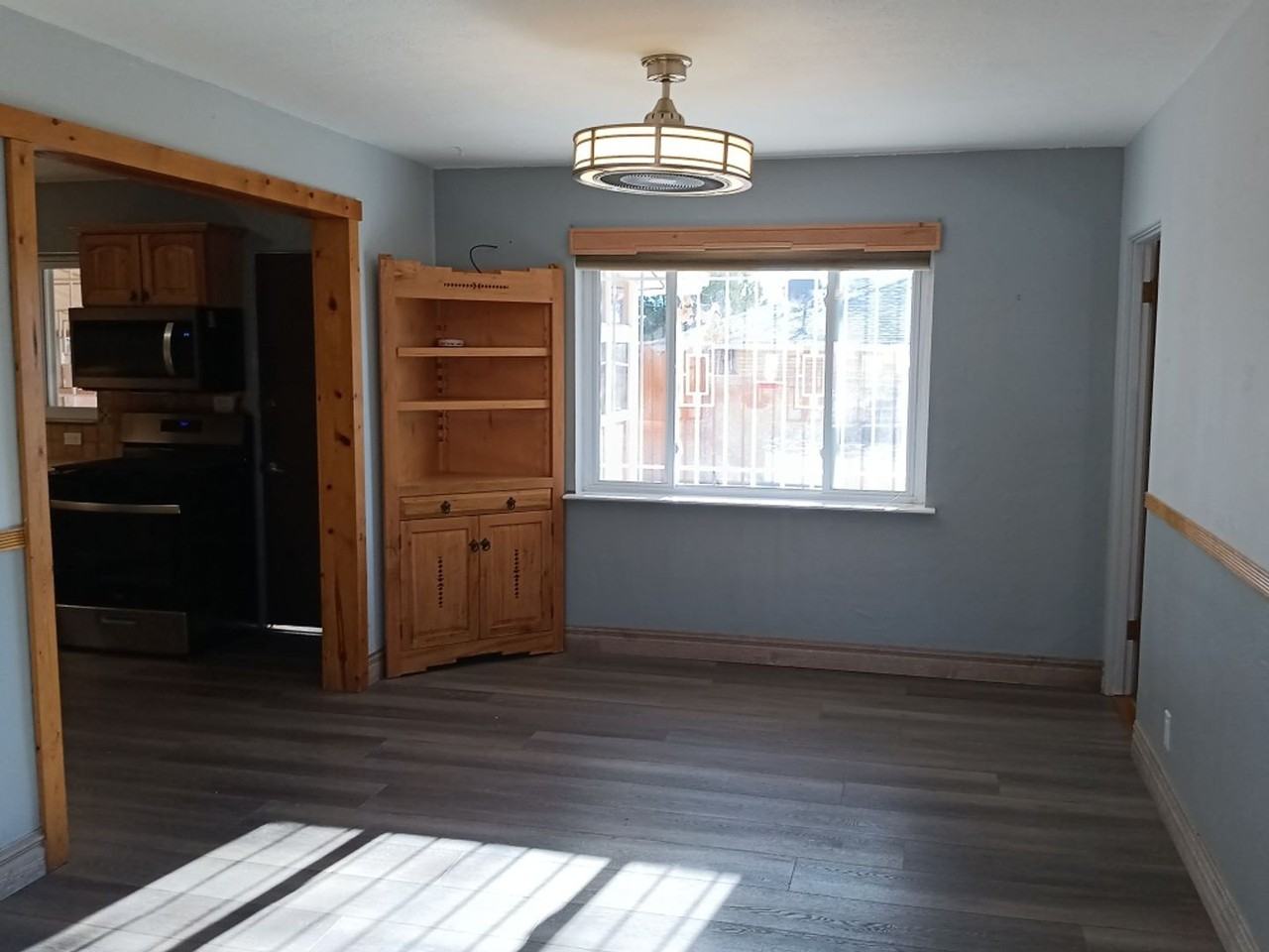 7904 Cutler Ave Ne - Photo 3 of 18