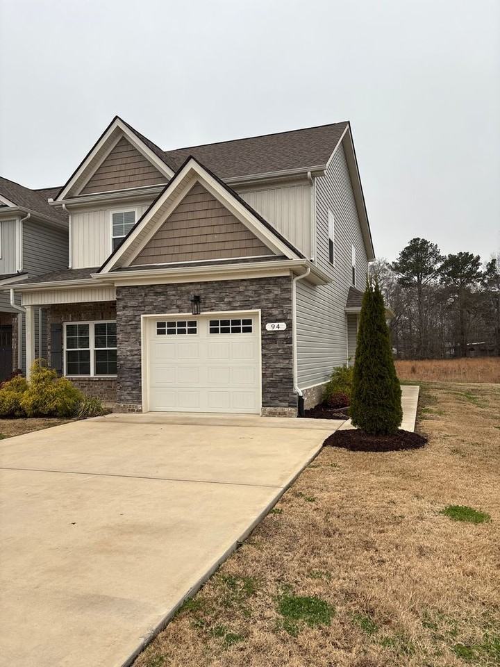 94 Creekwood Road - Photo 2 of 28