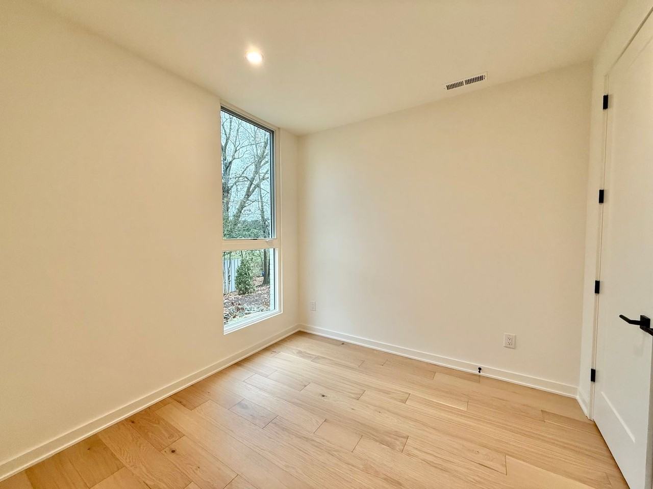 1306 Chamblee Hill Ct - Photo 4 of 28