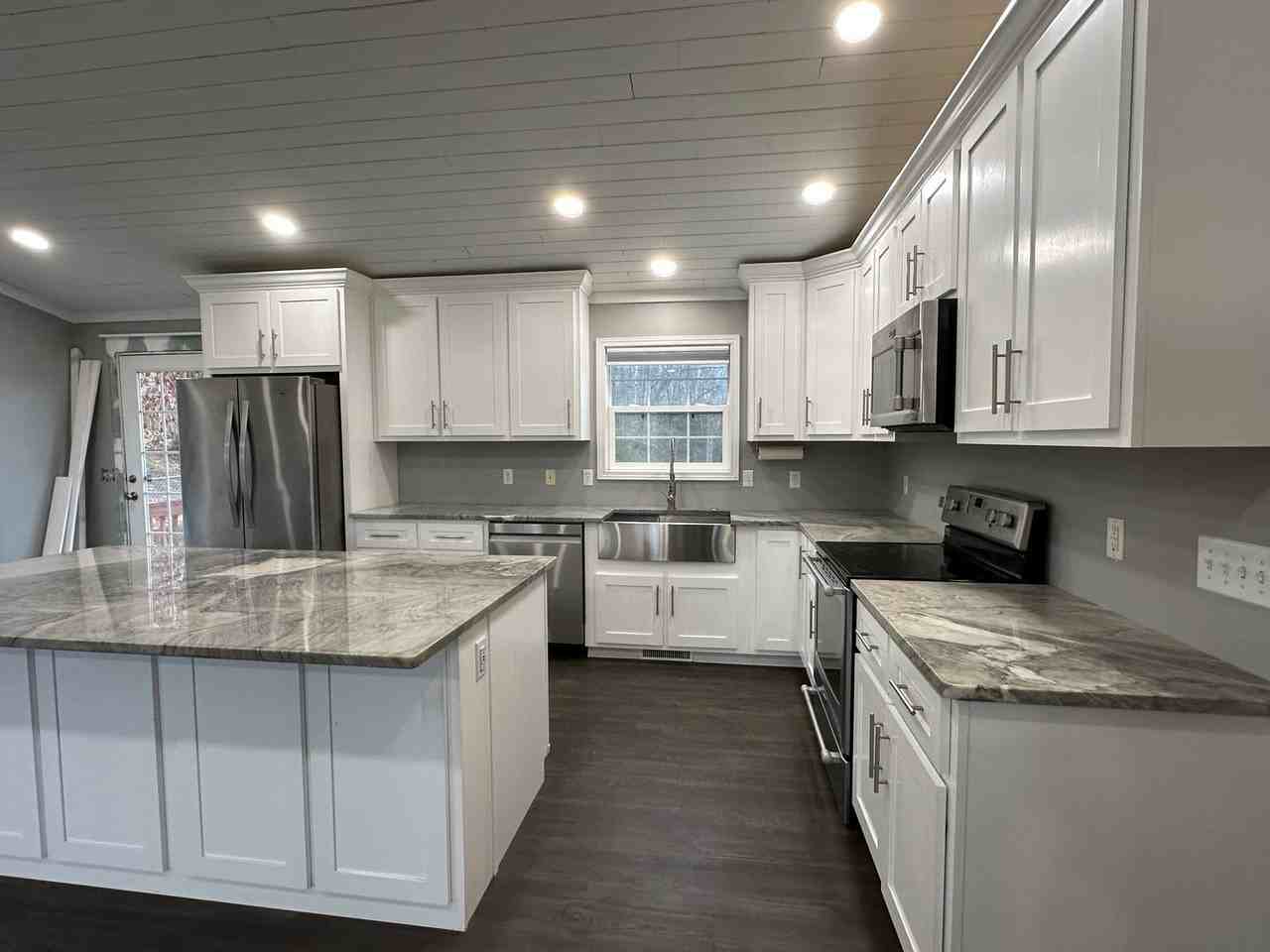 318 Webb Rd - Photo 2 of 47