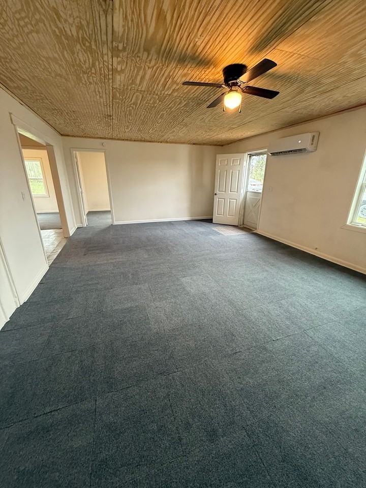 208 South Clark Avenue - Photo 2 of 7