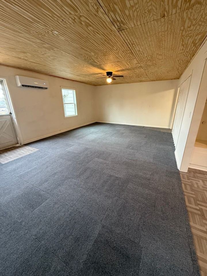 208 South Clark Avenue - Photo 3 of 7