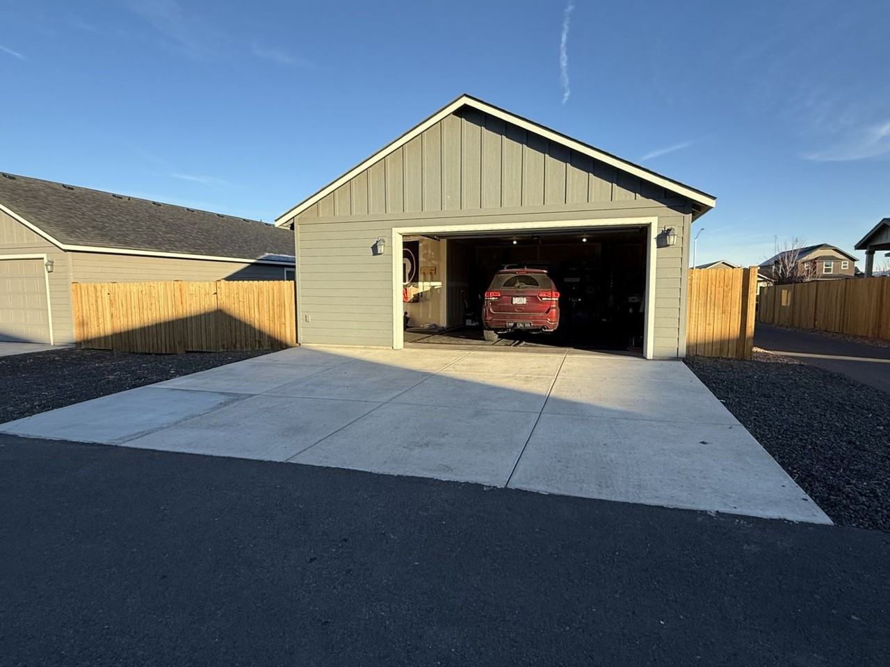 3842 Southwest Metolius Avenue - Photo 2 of 14