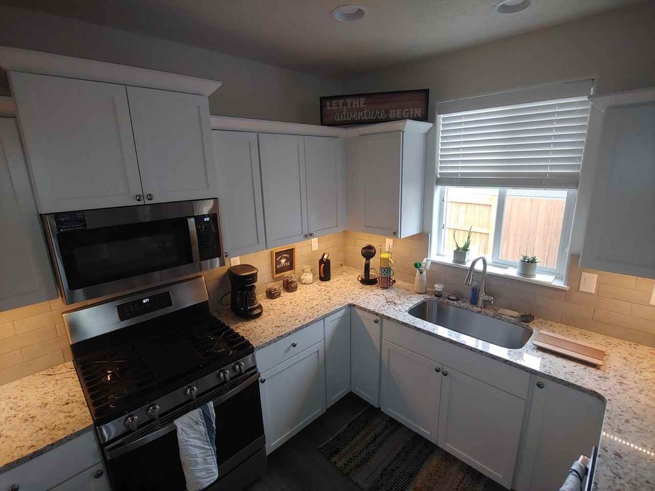 3842 Southwest Metolius Avenue - Photo 3 of 14