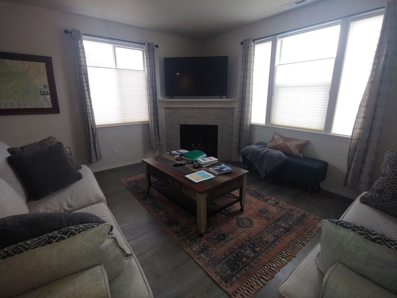 3842 Southwest Metolius Avenue - Photo 4 of 14