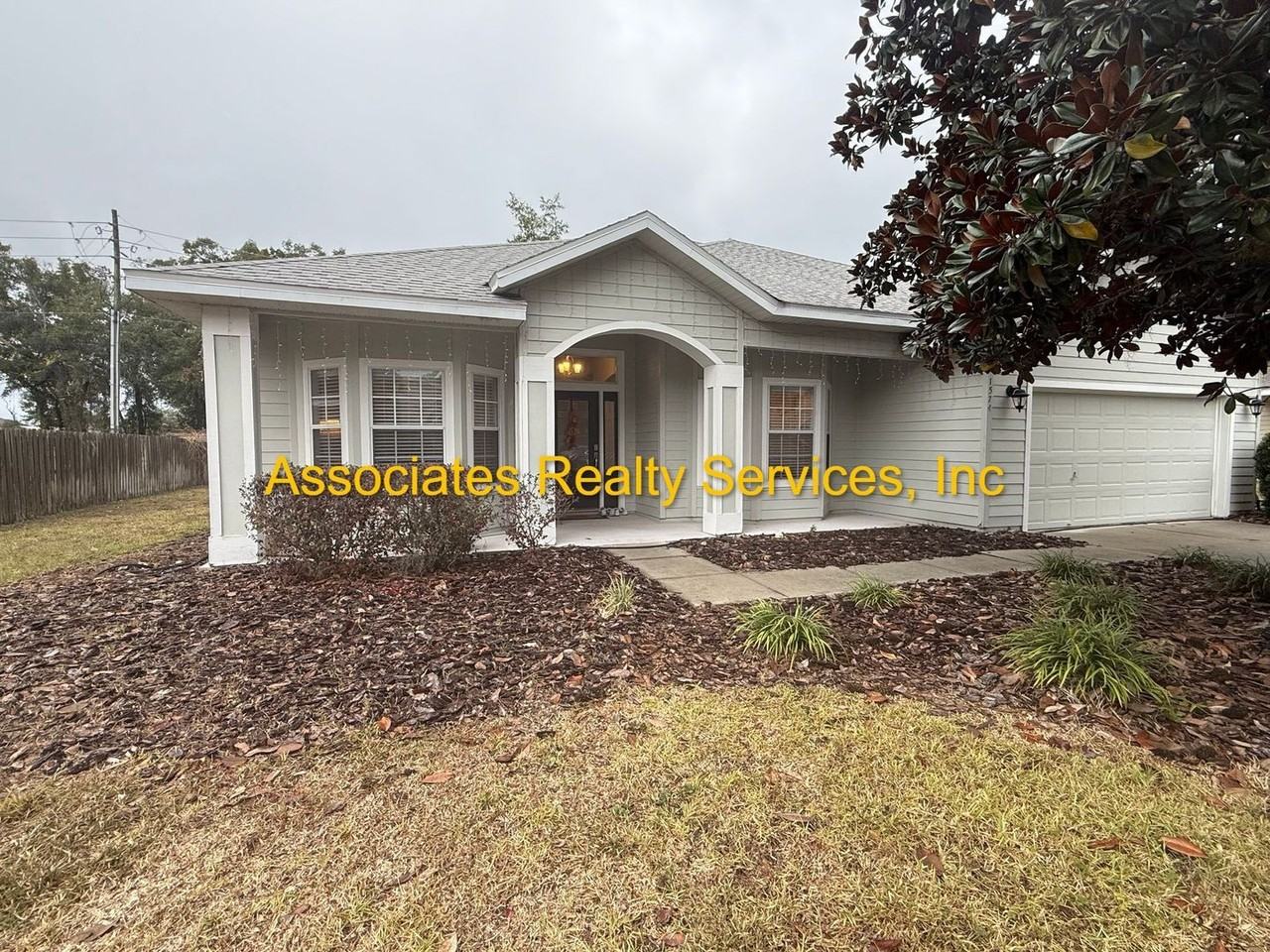 1574 Sw 66th Dr - Photo 3 of 49