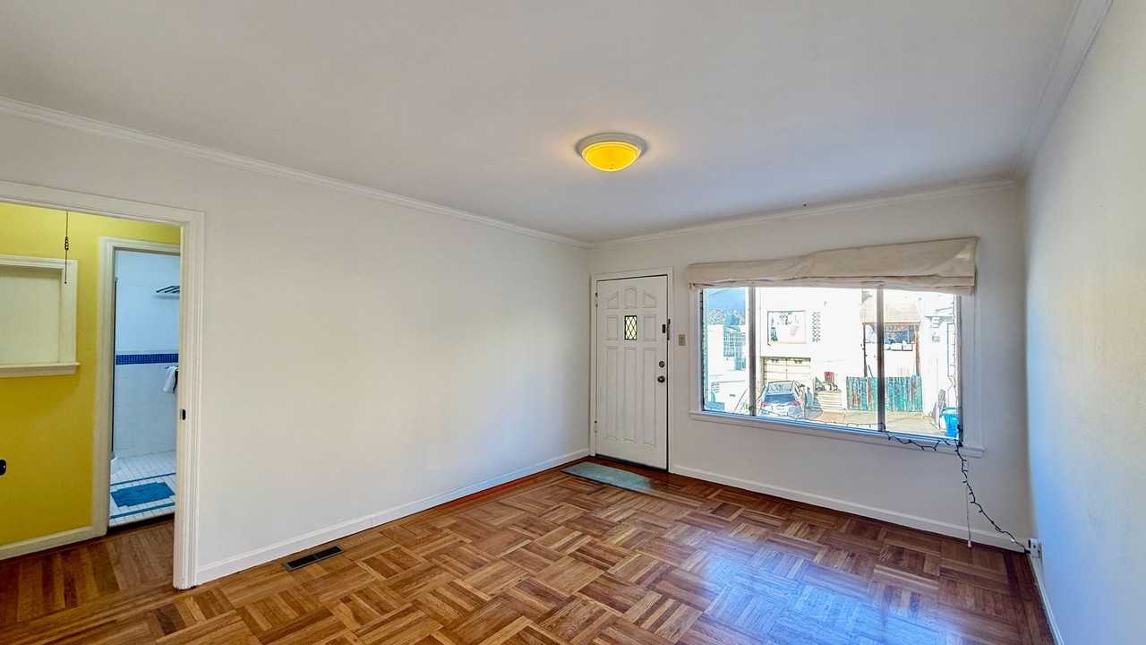 55 Apollo St - Photo 3 of 42