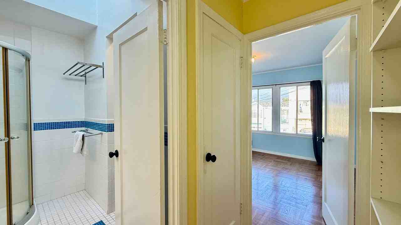 55 Apollo St - Photo 7 of 42