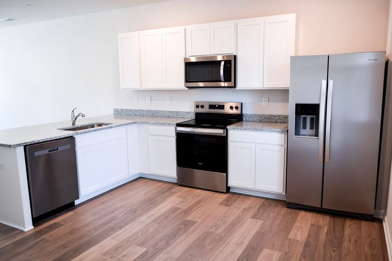 866 Mersey Ln - Photo 6 of 26