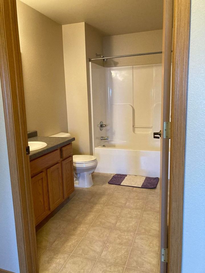 940 W Turnpike Ave - Photo 6 of 20