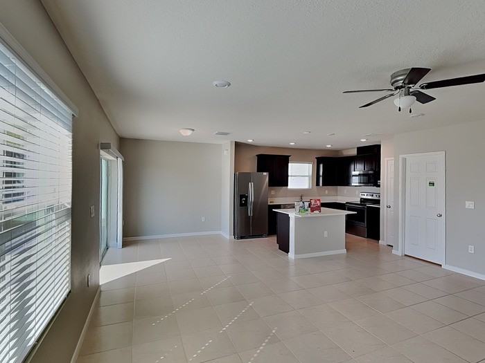 1660 Aspen Avenue - Photo 7 of 21