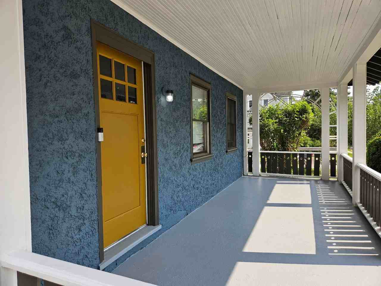 849 East University Avenue - Photo 3 of 32