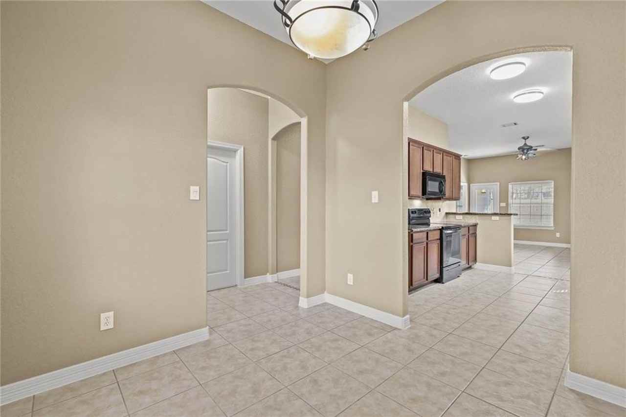 3818 Springcrest - Photo 3 of 23