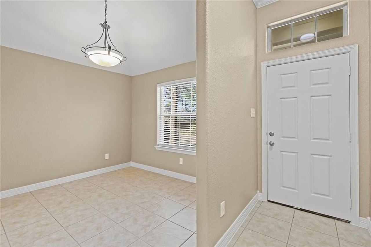 3818 Springcrest - Photo 5 of 23