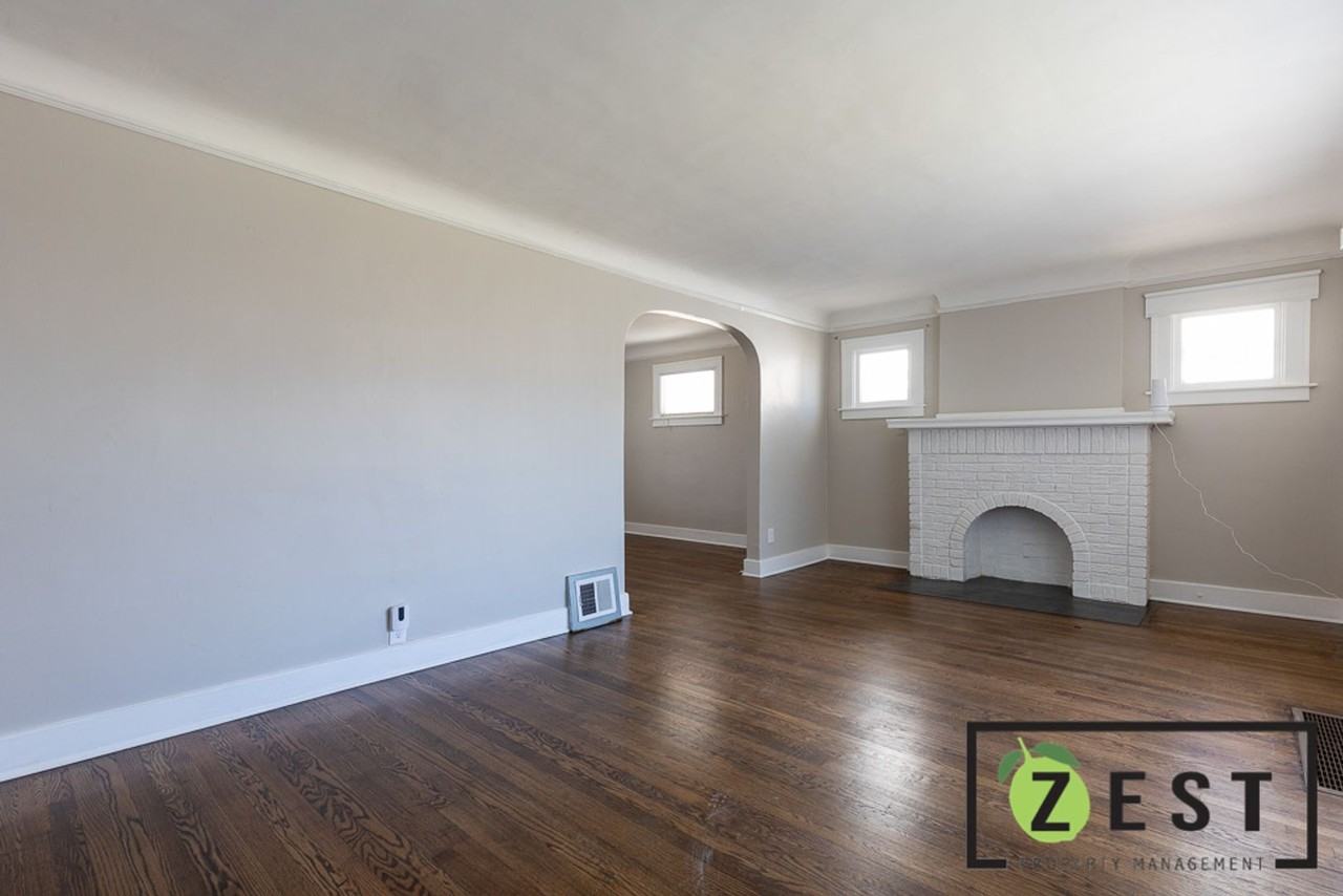 4185 Buckingham Avenue - Photo 5 of 31