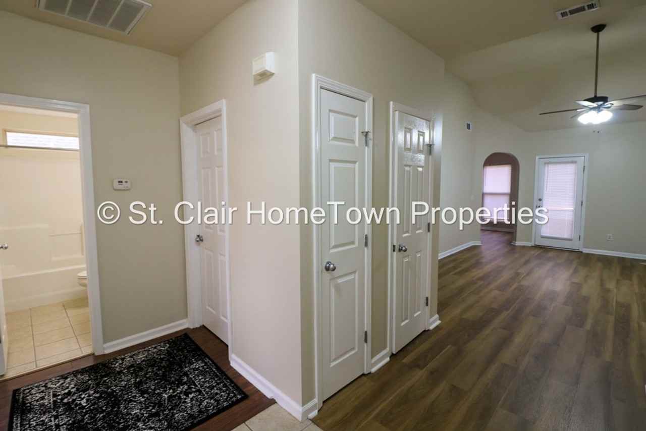 315 Fox Run Lane - Photo 3 of 37