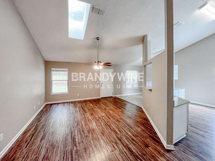 439 Moby Dick Dr N - Photo 3 of 23