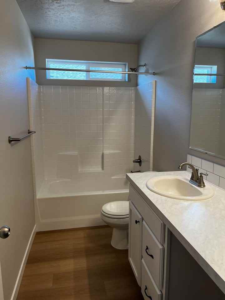 1625 Cashel St - Photo 3 of 25