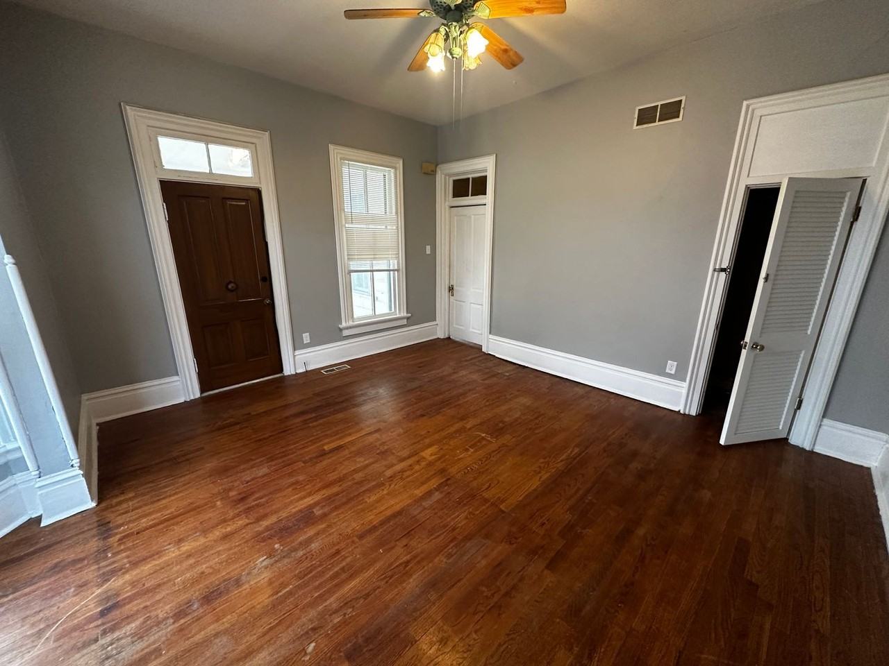 1722 S 10th St - Photo 2 of 8