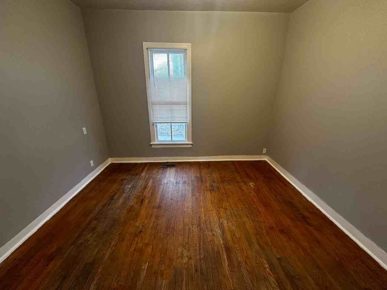 1722 S 10th St - Photo 4 of 8